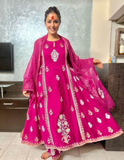 Hina Khan looks radiant in a pink suit 
