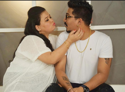 Bharti Singh with boyfriend Haarsh Limbachiyaa took a cute click