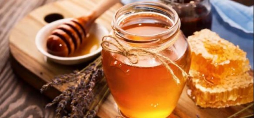 Apply asafetida and honey on face in summer, will have great benefits