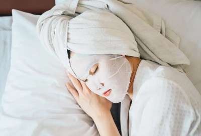 How to Achieve a Glowing Face, Apply this Homemade Face Pack Before Bedtime