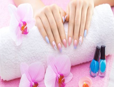 How to Dry Your Nail Polish in a Pinch, Adopt These Quick Remedies