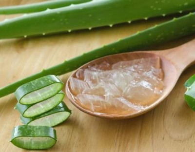 Experience Astonishing Benefits by Applying Aloe Vera Gel on Your Face for Just One Month