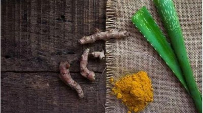 Turmeric and aloe vera gel is best for face, try these 3 ways