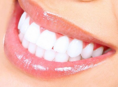 How to Make Your Teeth Shine Like Pearls? Adopt These Remedies
