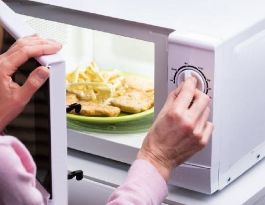 Keep these tips in mind while using microwave to heat food NewsTrack