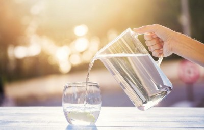 How Much Water Should You Drink in One Hour? Experts Weigh In