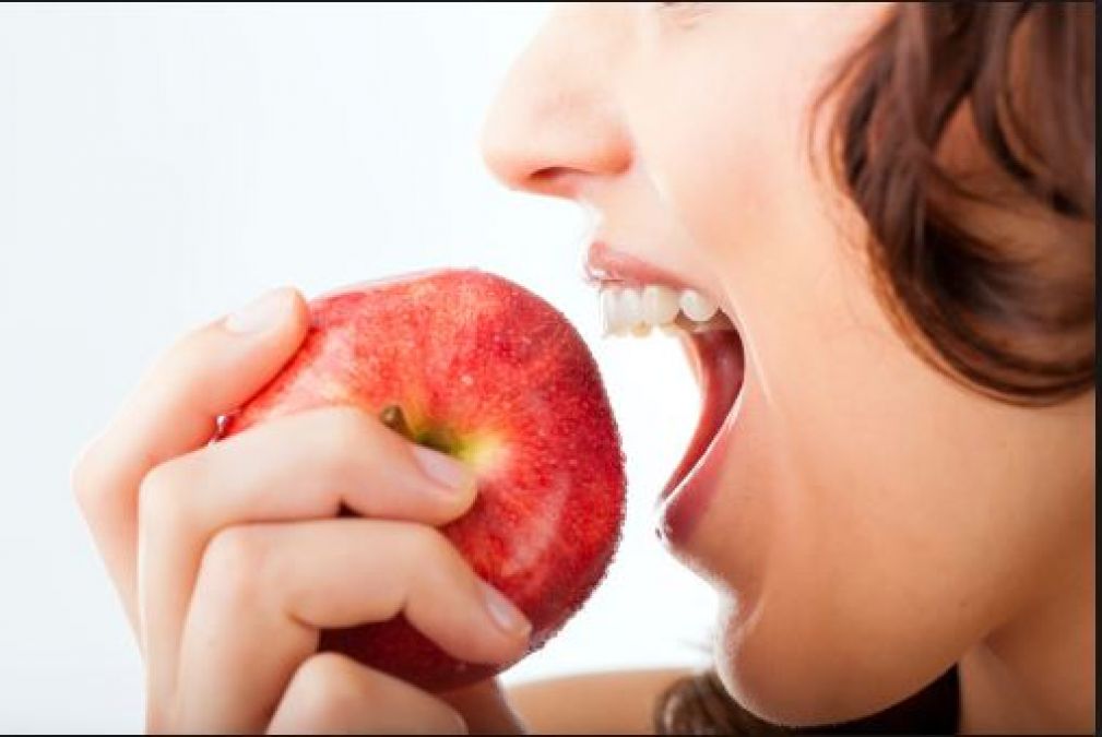 खाली पेट ना खाएं ये फल, होंगे कई नुकसान