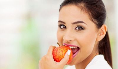 स्वस्थ रहने के लिए रोज सुबह करें एक सेब का सेवन