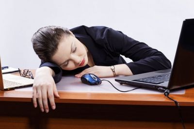 क्या लंच के बाद नींद आना कोई बीमारी का संकेत है?
