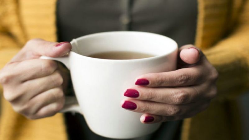 सुबह खाली पेट में चाय पीने से हो सकता है सेहत को नुकसान