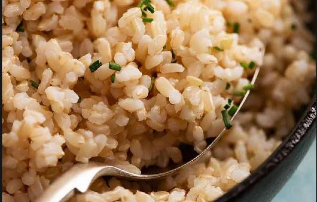 Brown rice keeps blood sugar under control and heart healthy, know other benefits