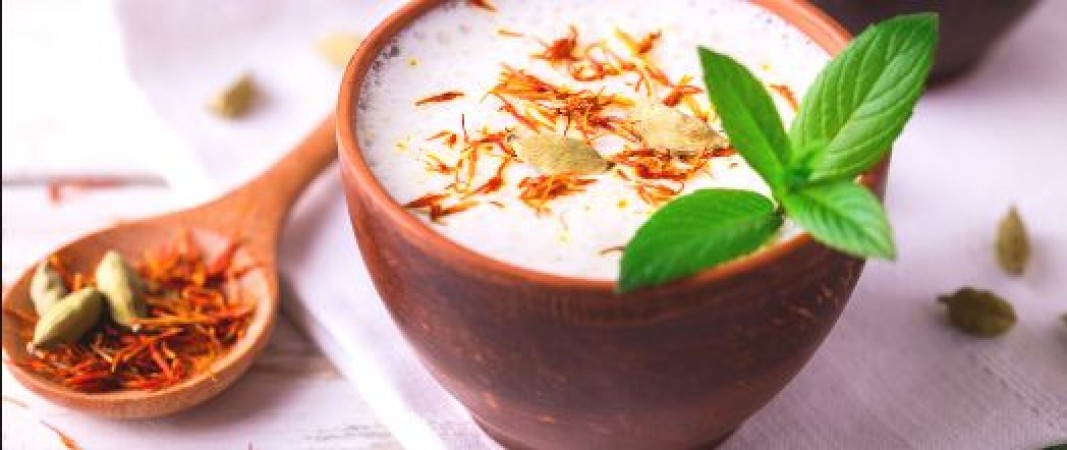 Saffron milk is a boon for married boys, drinking it at night will have these benefits.