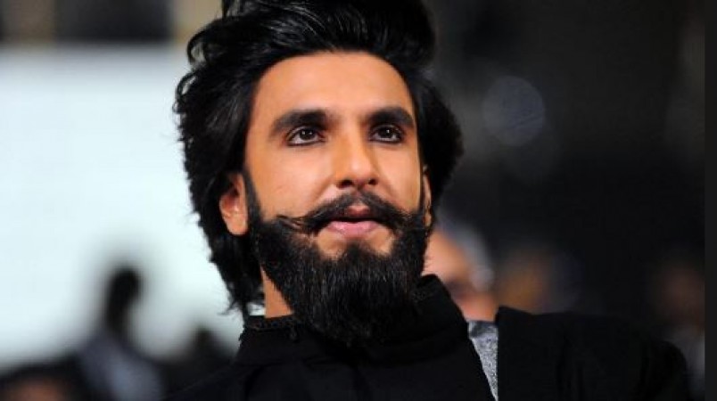 To get a beard like a Bollywood star, apply onion juice, know how? |  NewsTrack English 1