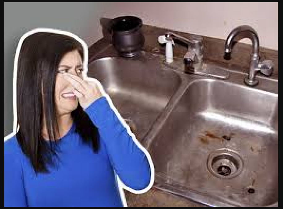 stink under kitchen sink