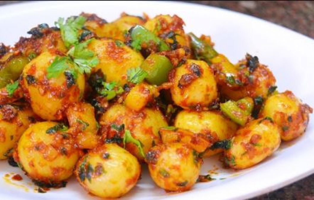 Eat delicious Chilli Garlic Potato as evening snack, read recipe here