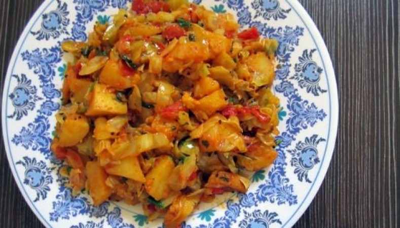 Today, you must make potato cabbage masala at home, you will enjoy eating it