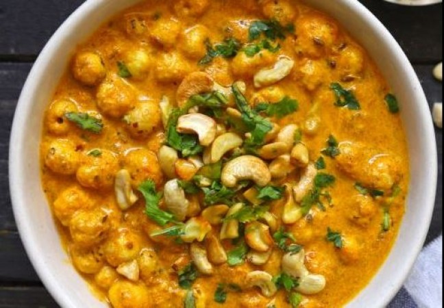 The easiest way to make Makhana Cashew Curry
