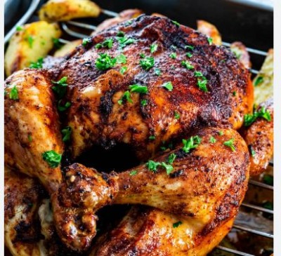 'इंटरनेशनल मेन्स डे' पर पति, भाई, पिता के लिए बनाना है कुछ खास तो बनाए चिकन रोस्ट