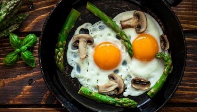 पकाने से पहले कभी नहीं धोना चाहिए अंडे, जानिए क्यों?