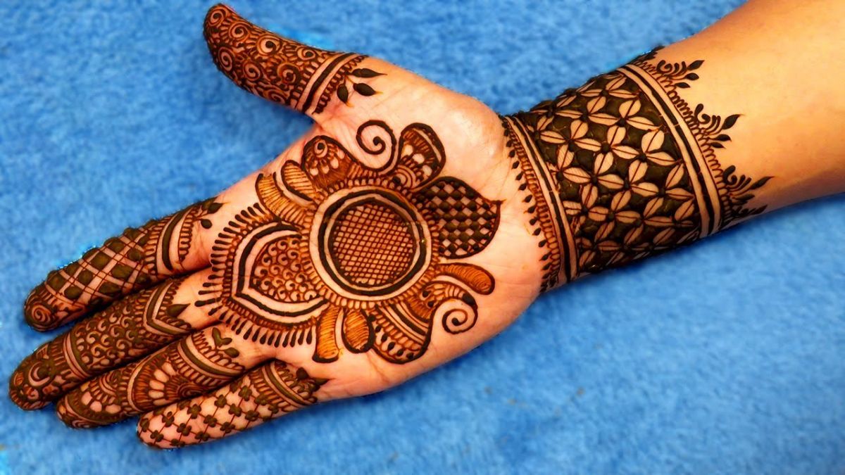 Raksha Bandhan Mehendi Design: Try Some Attractive Mehendi Designs on this  Rakhi | - Times of India