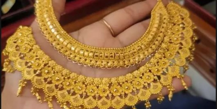 Woman had forgotten gold necklace worth Rs 1.6 lakh in autorickshaw, driver returned