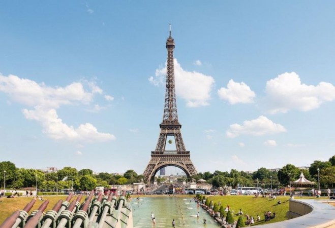 Must visit these places of France once in a life
