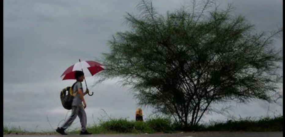 Planning to travel in monsoon, then these tips will come in handy for you