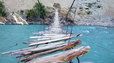 पाकिस्तान में मौजूद है दुनिया का सबसे खतरनाक ब्रिज