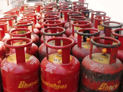 Domestic LPG becomes cheaper by Rs.10 per cylinder from April 1