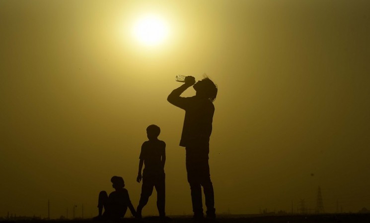 IMD issues heatwave warning for parts THESE states