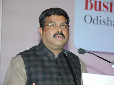 India-US to expand aid in oil; gas, power, renewable energy, says Pradhan