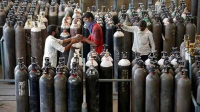 Black marketing of oxygen cylinders: HC asks Delhi govt to take action