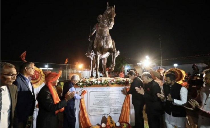 Devendra Fadnavis open Chhatrapati Shivaji Maharaj Statue in Mauritius
