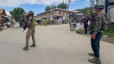 Operation Akhal: 2 security personnel killed during Kulgam encounter