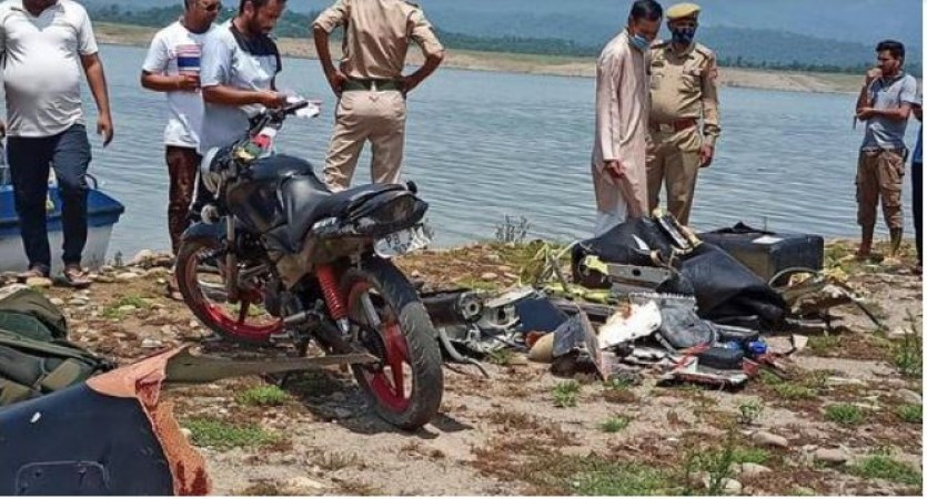 Massive search operation goes on for missing pilots in Ranjit Sagar Dam helicopter crash