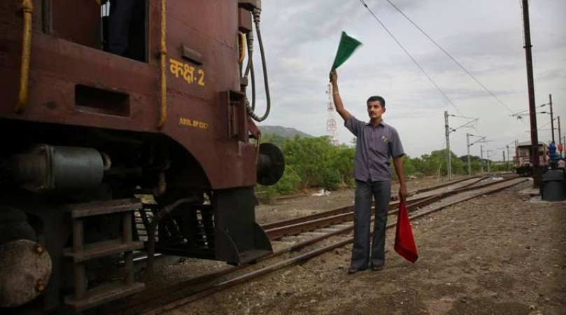 भारतीय रेलवे ने इस वजह से रद्द की कई ट्रेनें