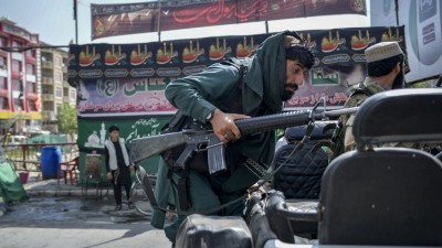तालिबान के हाथ लगा अमेरिकी हथियारों का जखीरा, बन सकता है पाक के लिए बड़ी परेशानी