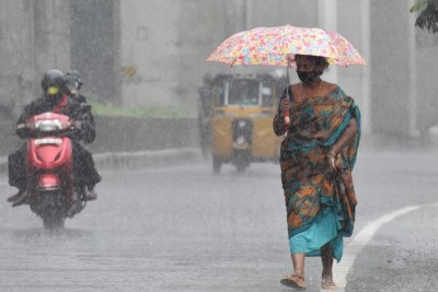 Heavy rain alert in several districts of Rajasthan, flood disrupts normal life in Telangana