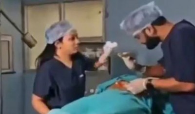 अस्पताल के ऑपरेशन थियेटर में डॉक्टर ने करवाया प्री-वेडिंग शूट, हुआ बड़ा एक्शन, Video