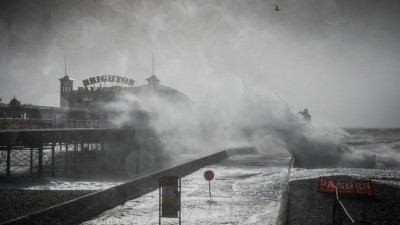 ब्रिटेन में तूफान यूनिस के कहर से 3 की मौत
