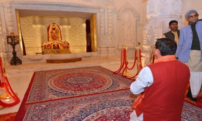 CM Dhami Offers Prayers in Ram Mandir with Uttarakhand Cabinet
