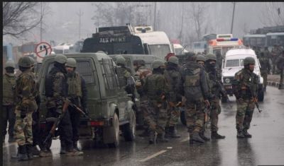 On urgent notice, 100 additional companies of paramilitary soldiers airlifted to Srinagar