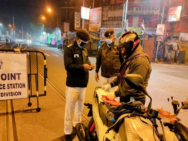 Kolkata: Over 400 booked for violating night curfew restriction set by the W.B. government