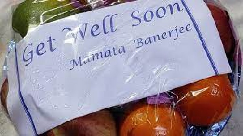 Mamata's gift of fruit baskets to Covid patients in Bengal; ''Get Well Soon Message''