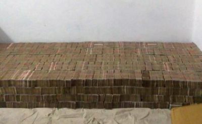 Nearly Rs.100 Crore Banned Notes At Kanpur Home