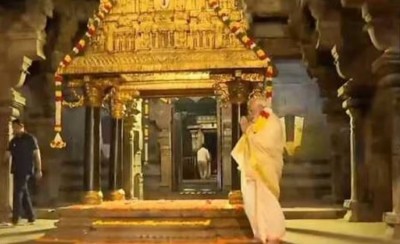 PM Modi listens to 'Kamba Ramayanam' in Sri Ranganathaswamy Temple, Trichi
