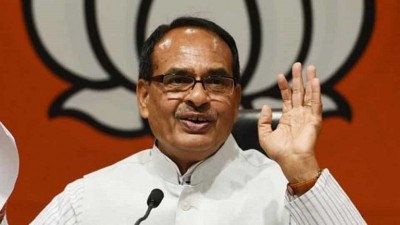 Many depts doing creditable work for public welfare: CM Chouhan
