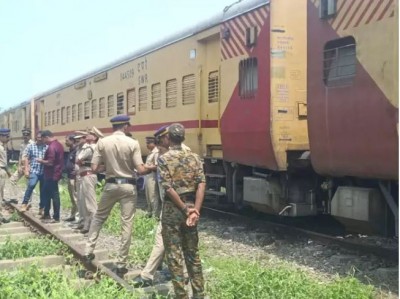 Kannur-Alappuzha Executive Express: Two Coaches Derail in Kannur with No Casualties