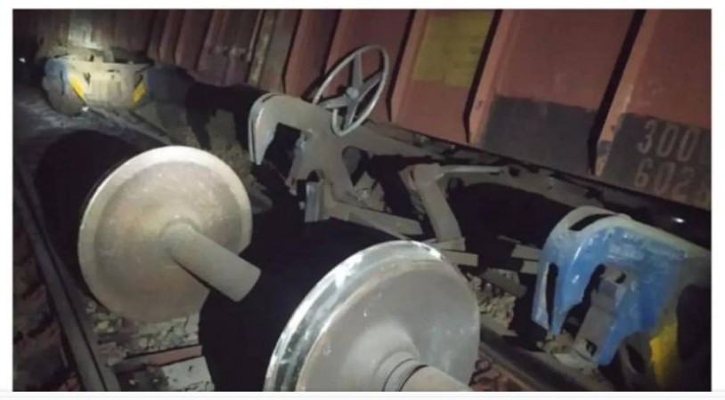 केरल: अलुवा रेलवे स्टेशन पर मालगाड़ी पटरी से उतरी, चार ट्रेनें रद्द