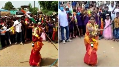 Tamil Nadu Woman performs martial dance on wedding day